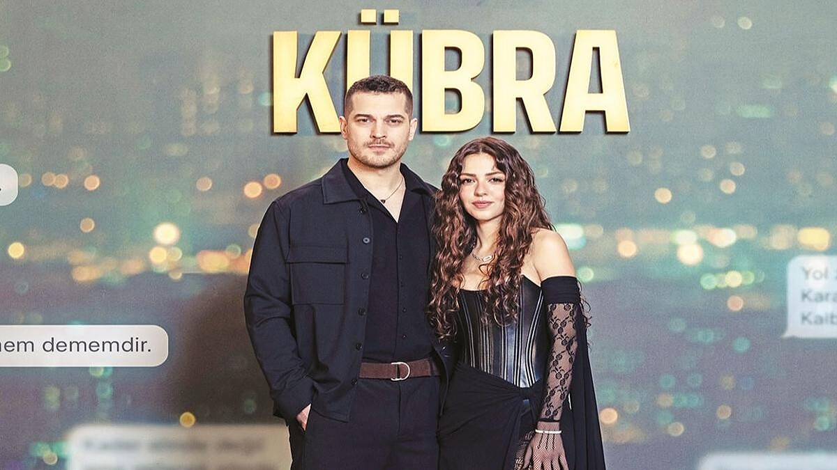 Çağatay Ulusoy, 'Kübra' dizisinden Aslıhan Malbora ile yeni bir aşka yelken açtı