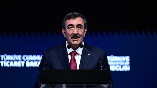 Cumhurbaşkanı Yardımcısı Cevdet Yılmaz'dan emekli maaşı ve asgari ücretteki düzenleme müjdesi