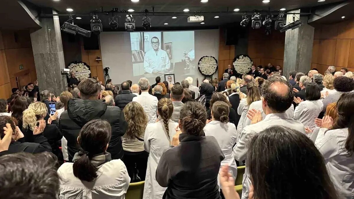 Dr. İsmail Bozkurt İçin Anma Töreni Düzenlendi, Meslektaşları ve Sanatçılar Bir Araya Geldi