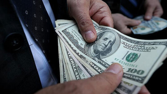 Faiz İndirimi Piyasaları Sarstı! Dolar ve Altın Yükselişe Geçti, Zirve Rakamları Görüldü