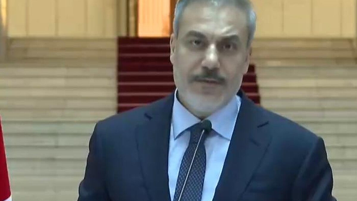 Hakan Fidan, Suriye'de Ahmed eş-Şara ile buluştu; PKK-YPG için fesih çağrısı yapıldı