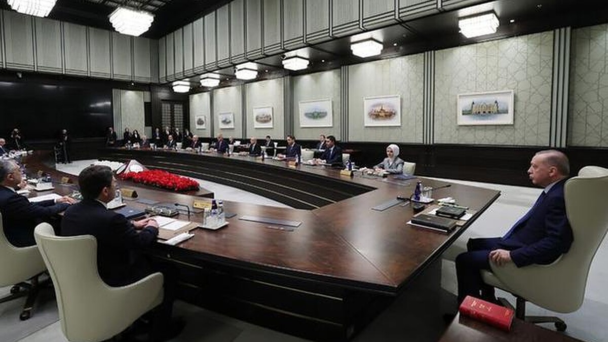 Kabine Toplantısı Sonrası Asgari Ücret ve Maaş Zamlara Dair Beklentiler Açıklanıyor