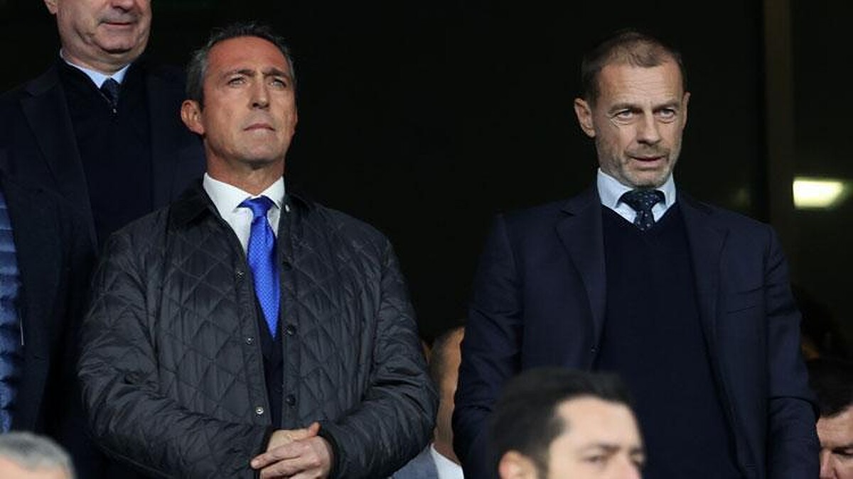 Kadıköy'de Fenerbahçe taraftarından Ali Koç ve Aziz Yıldırım'a sert tepkiler yükseldi