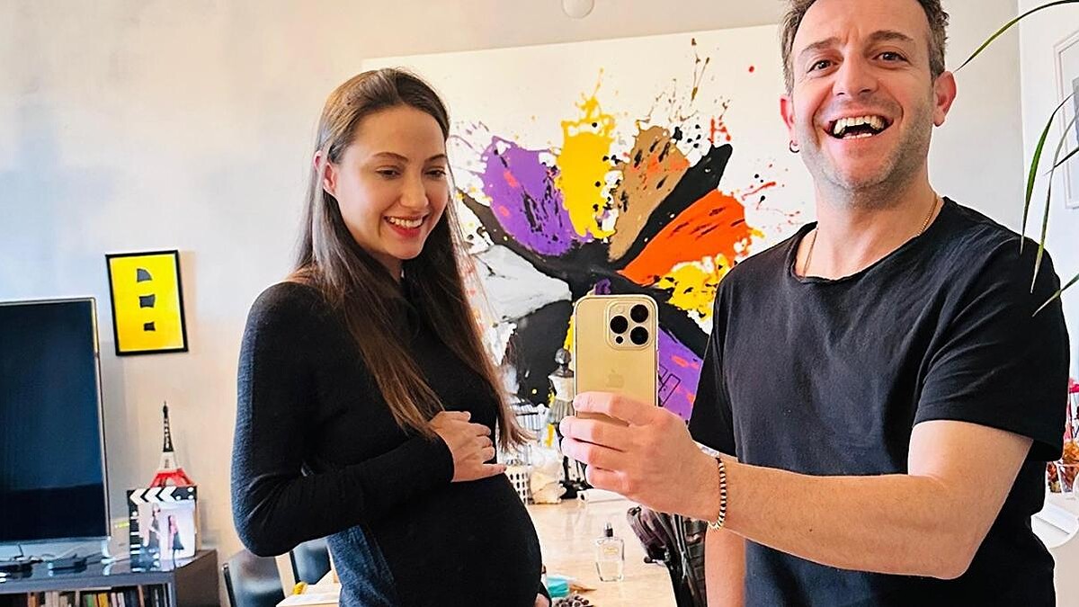 Lemi Filozof, eşi Zerrin Eren'in 6 aylık hamile olduğunu duyurdu!