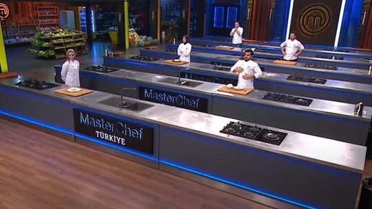 MasterChef Türkiye’nin ilk finalisti belli oldu! Sosyal medyada yorum yağdı! ”Hepimizin favorisi”