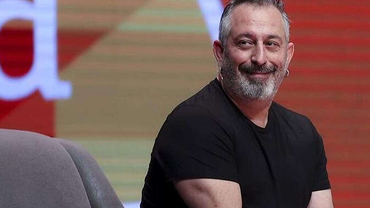 Mela Bedel ve Cem Yılmaz aşk mı yaşıyor? Sosyal medya paylaşımı dikkat çekti!