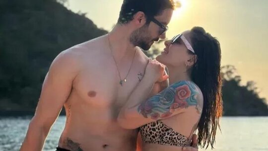 Melek Mosso ve Serkan Sağdıç evliliklerindeki kriz iddialarını yalanladı, boşanma söz konusu değil!