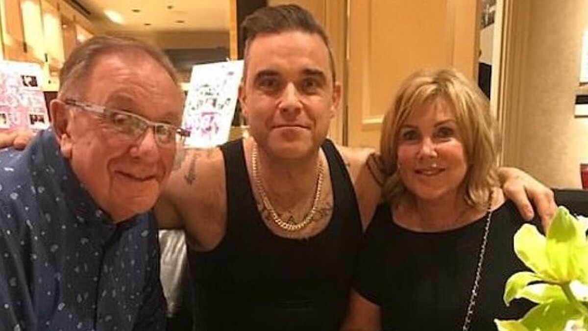 Robbie Williams'ın Anne ve Babasının Hastalığıyla Yüzleşmesi Zor Geçiyor