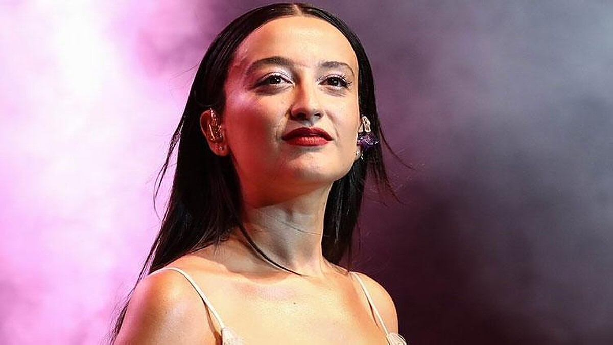 "Şarkıcı Melike Şahin’in Markası İçin Hükümsüzlük Talebi ve Öğretmenin Savunması"