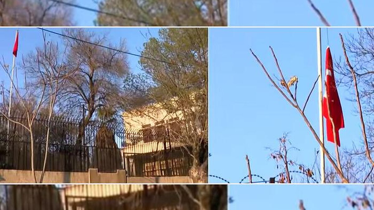 Suriye’de Türk Büyükelçiliği 12 yıl aradan sonra yeniden açıldı, Türk Bayrağı gökyüzünde!