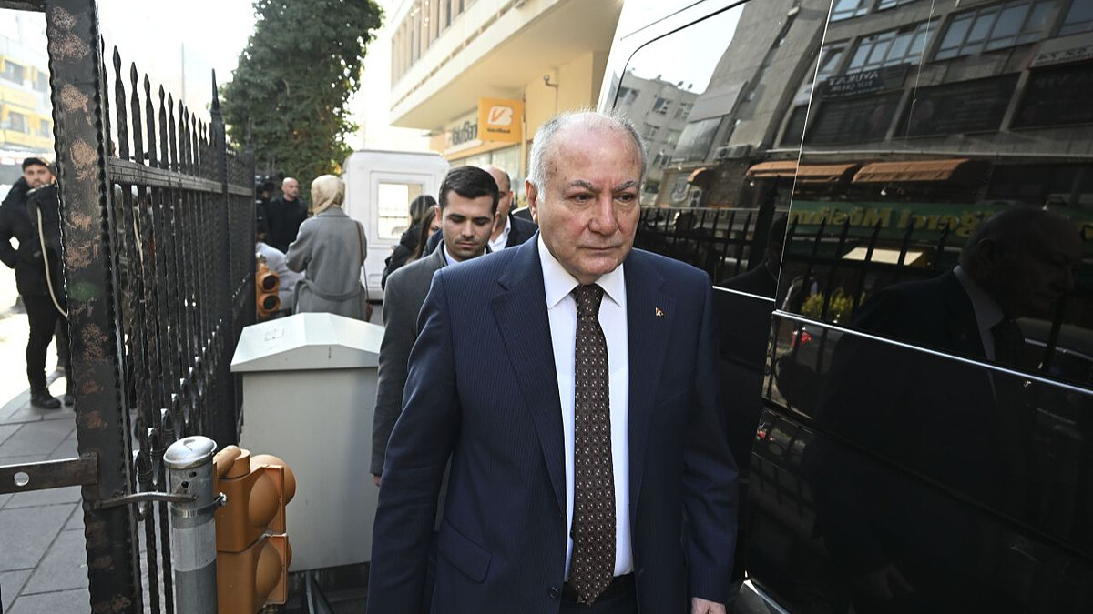 TÜRK-İŞ 2025 Asgari Ücret Taleplerini Bugün Saat 16.00'da Açıklıyor!