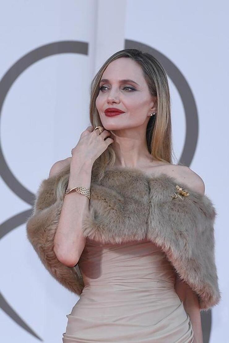 Angelina Jolie'nin hayal kırıklığı: Brad Pitt'in etkisi mi?