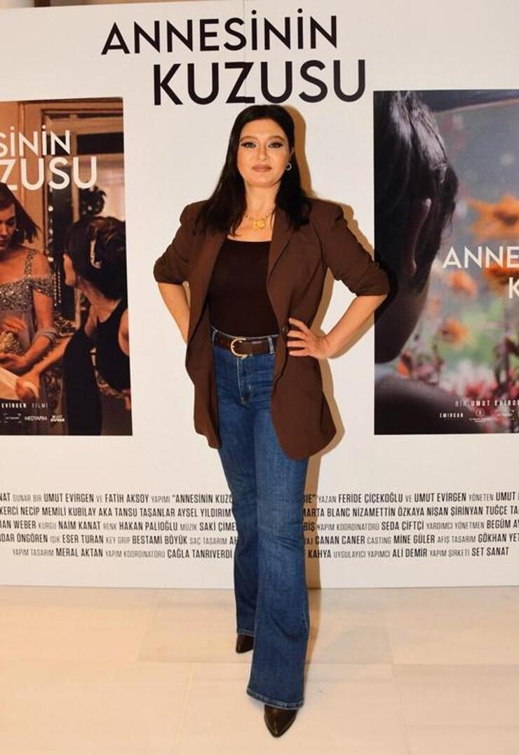"Annesinin Kuzusu" Filminin Galası Beyoğlu'nda Gerçekleşti, Nurgül Yeşilçay'dan Tavsiye