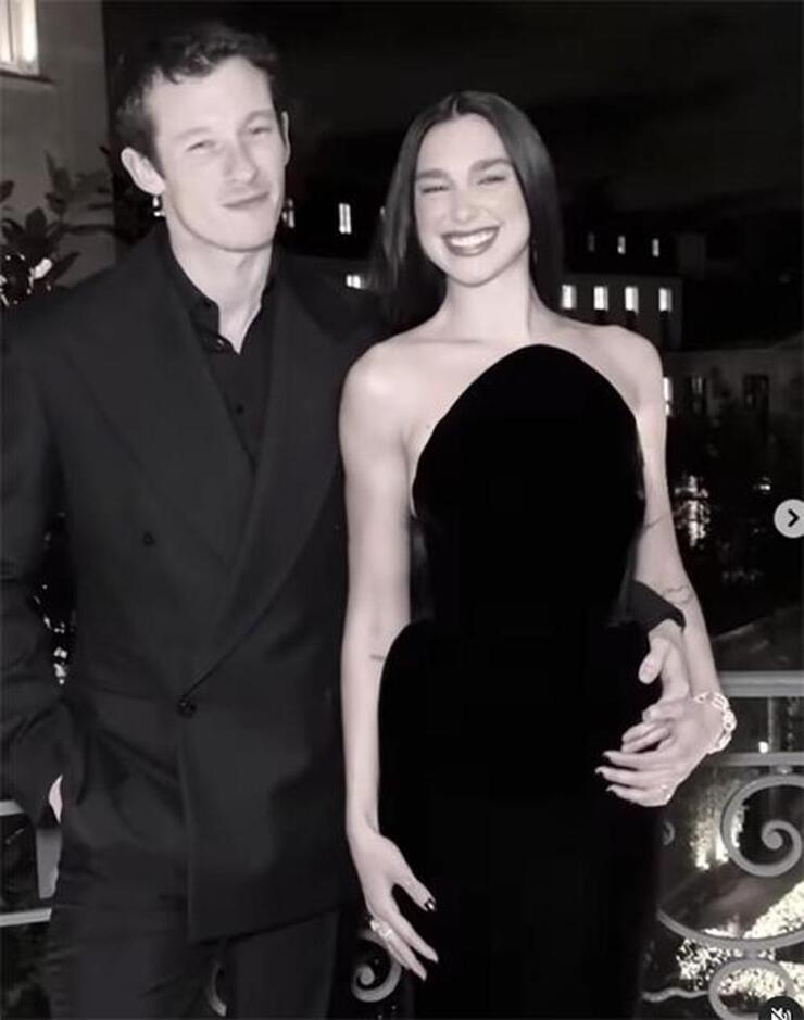 Dua Lipa ve Callum Turner'ın Aşkı Nişan Yüzüğüyle Taçlandı