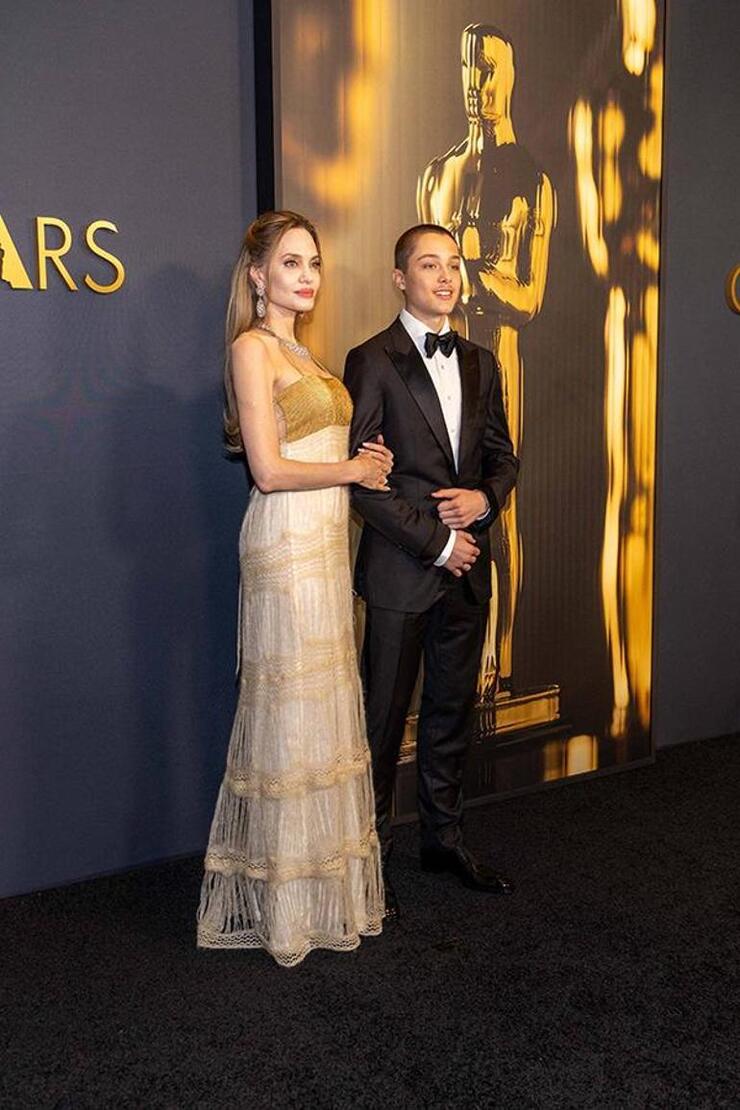 Angelina Jolie'nin boşanma savaşı maddi sıkıntıya yol açtı, çocukları işe girdi!