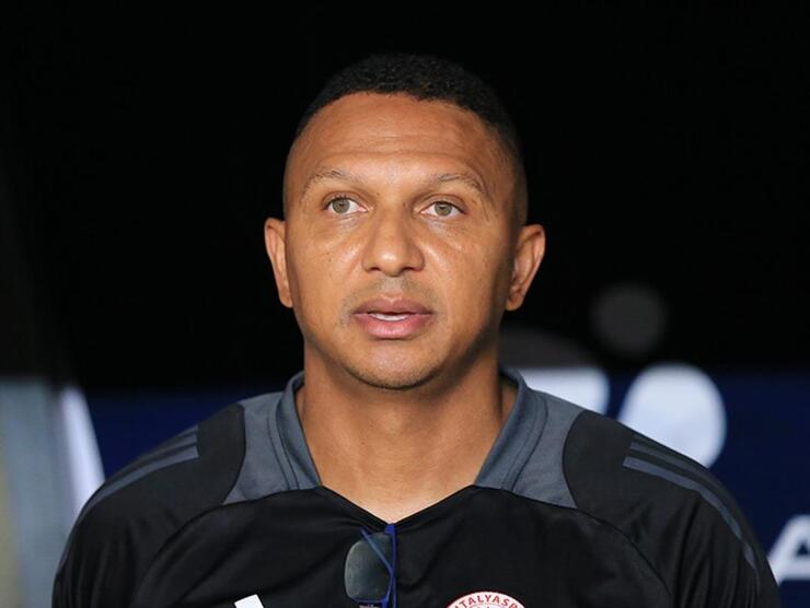 Mehmet Aurelio'dan istifa açıklaması ve Antalyaspor'un Eyüpspor yenilgisi