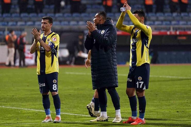 Mourinho'dan Kasımpaşa oyuncularına uyarı: “Taktiksel kültürlerini geliştirmeliler!”