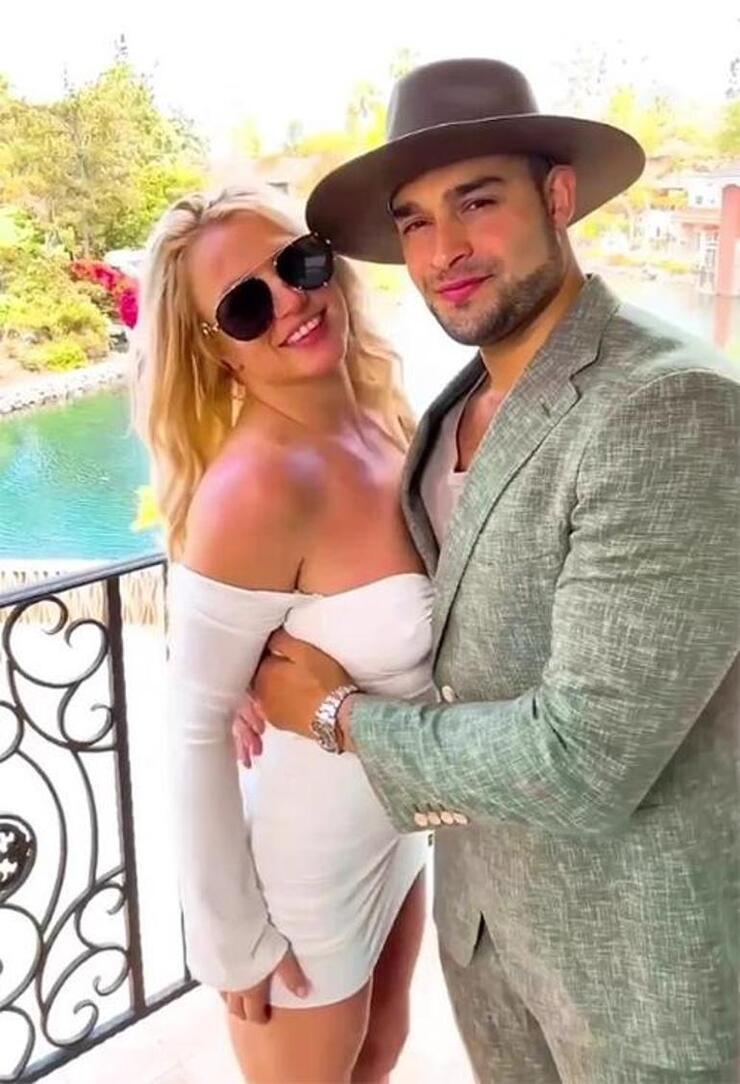 “Sam Asghari, Britney Spears sonrası yeni aşkı emlakçı Brooke Irvine ile görüntülendi”