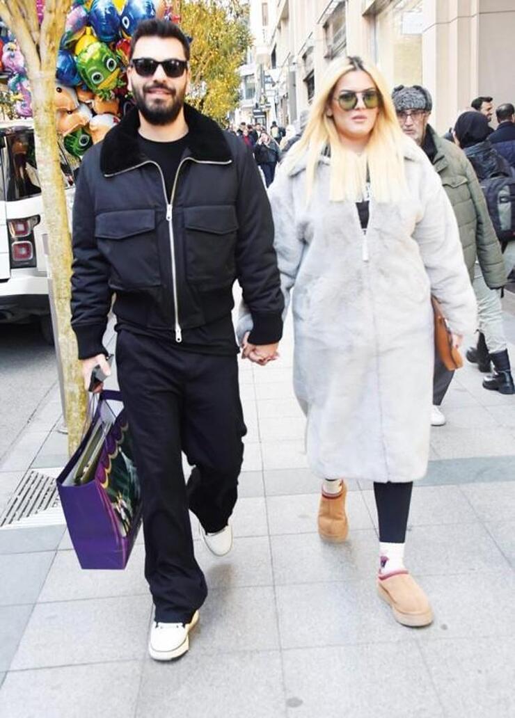 Ebru Gündeş ve Murat Özdemir'in aşkı 'O Ses Türkiye' düetiyle daha da güçleniyor