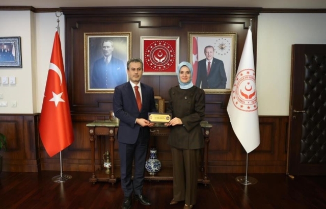 Kim Milyoner Olmak İster Yılbaşı Özel Programıyla 2,1 Milyon TL Bağışladı