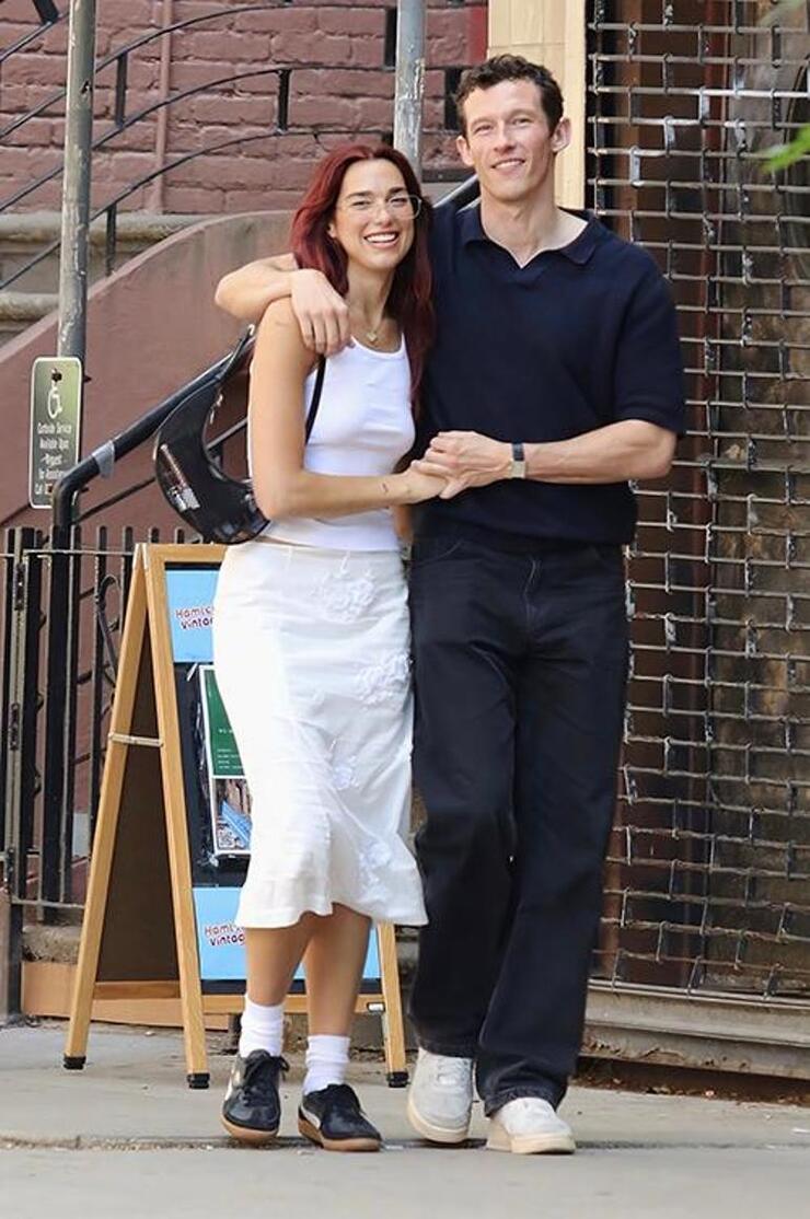 Dua Lipa ve Callum Turner'ın Aşkı Nişan Yüzüğüyle Taçlandı