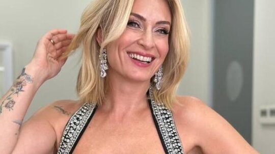 Ceyda Düvenci, boşanmanın ardından aşka yelken açtı ve imaj değişikliğiyle dikkatleri topladı