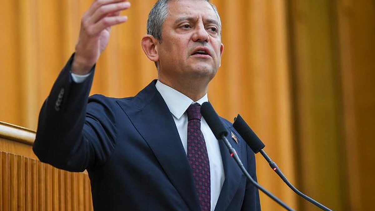 CHP Lideri Özgür Özel'den Emekli Maaşları Üzerine Sert Tepki ve İktidara Yüklendi