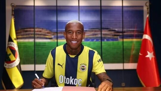 Fenerbahçe, Anderson Talisca ile 1.5 yıllık sözleşme imzaladı