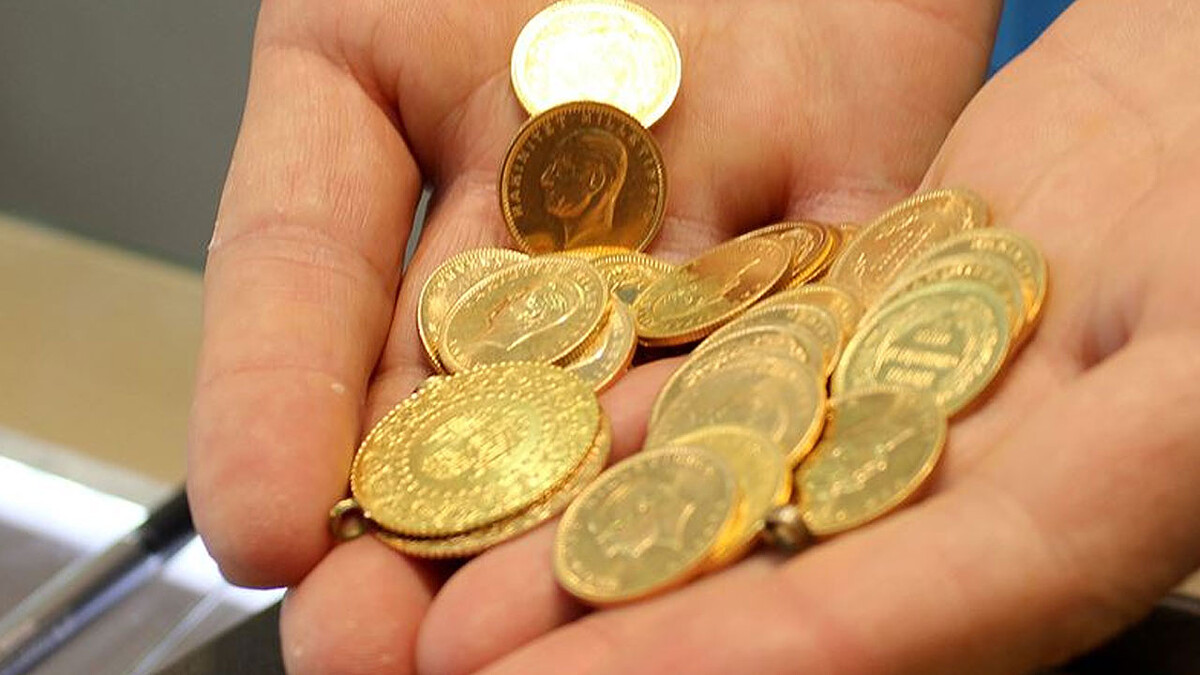 Gram altın fiyatı 3 bin 16 lira, çeyrek altın 4 bin 990 lira seviyesinde işlem görüyor.