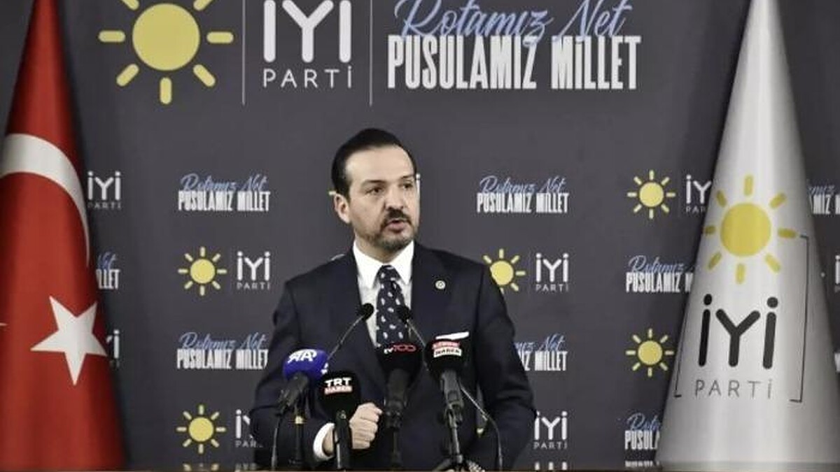 İYİ Parti Sözcüsü Kürşad Zorlu Resmi Bağlarını Sonlandırdı, 'Veda Vakti' Dedi