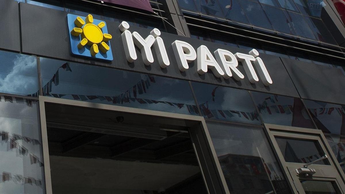 İYİ Parti Sözcüsü Kürşad Zorlu, Sosyal Medya Hesabından İstifasını Duyurdu