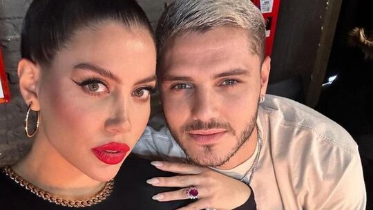 Mauro Icardi yeni sevgilisi China Suarez ile poz verdi, Wanda Nara'yı eleştirdi!