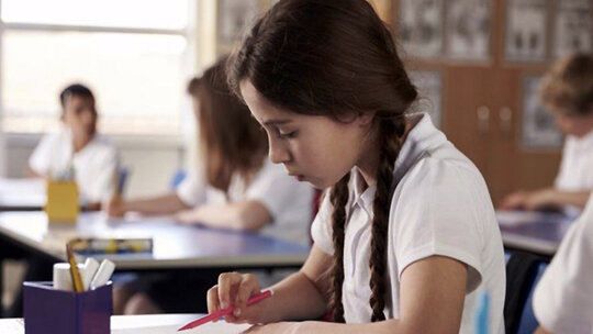 Millî Eğitim Bakanlığı, öğrencilere yönelik eğitimde ders kitaplarının öncelikli...