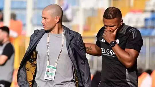 Mehmet Aurelio'dan istifa açıklaması ve Antalyaspor'un Eyüpspor yenilgisi