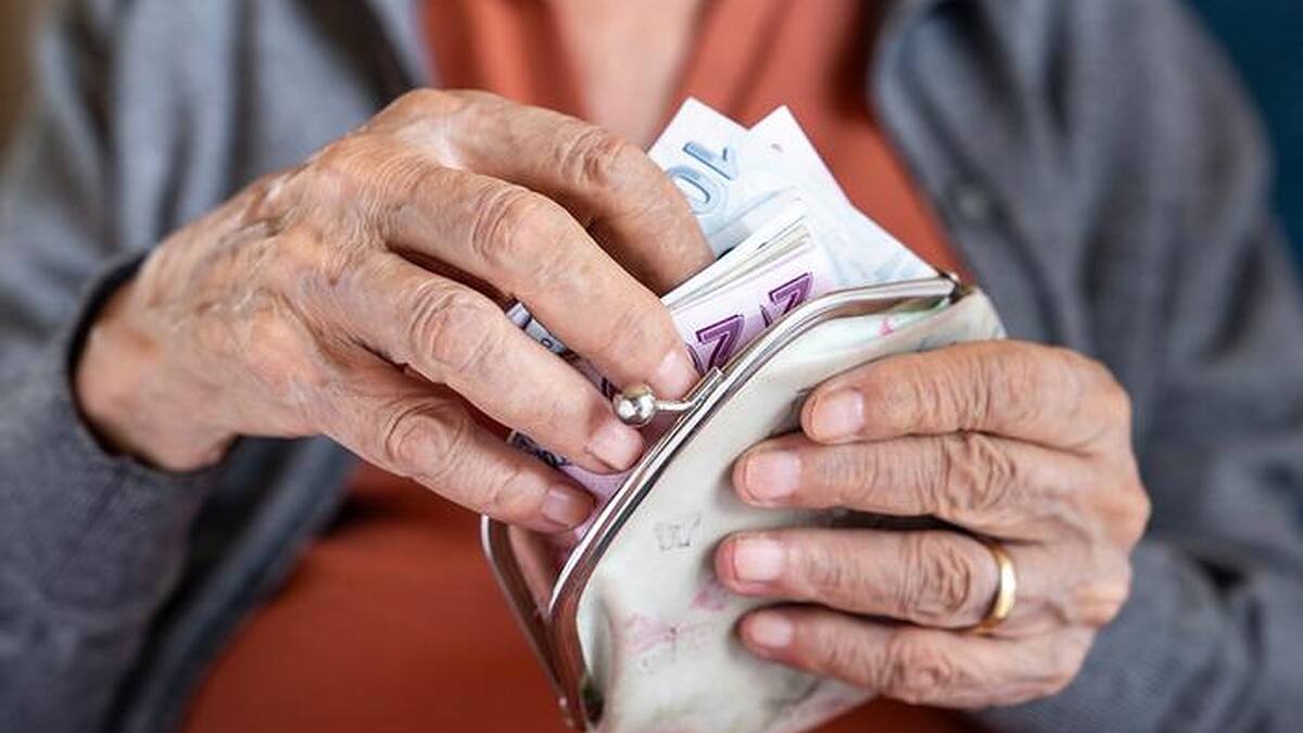 Milyonlarca emeklinin maaşında kritik detay: En düşük emekli aylığı 33 bin lira olabilirdi!