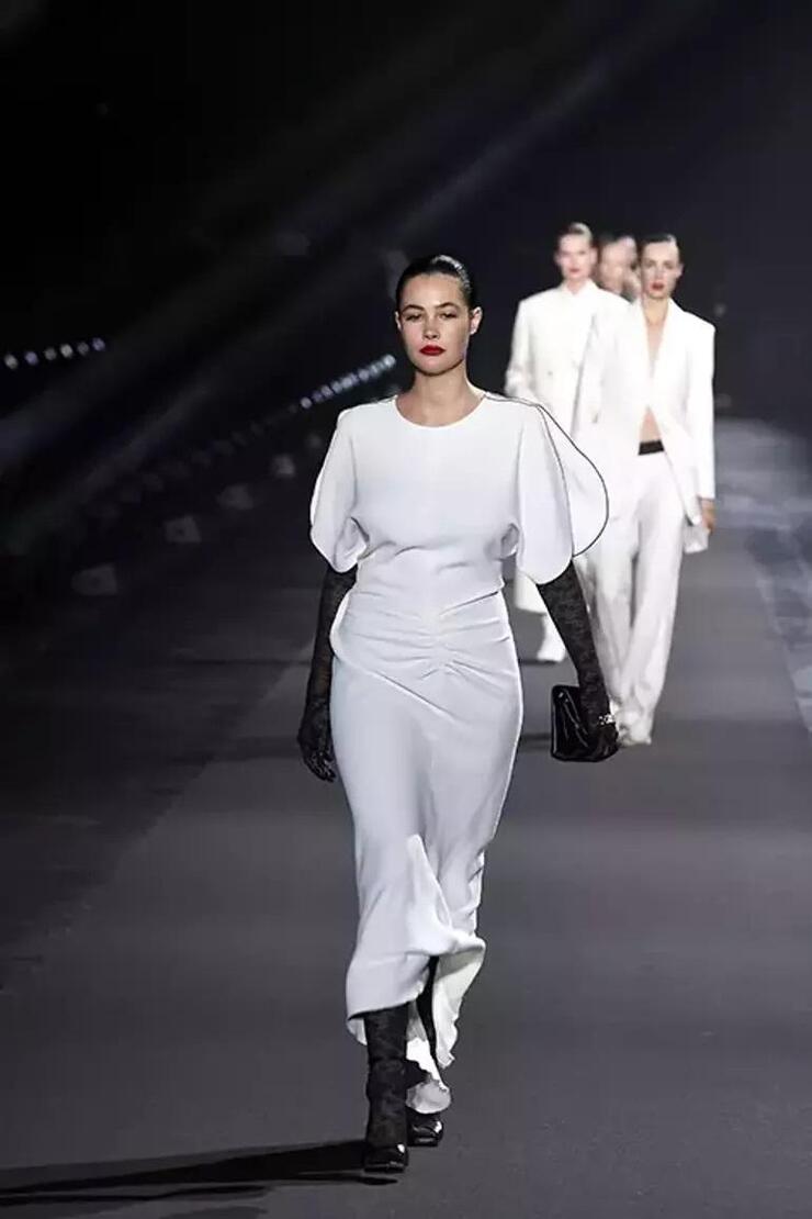 Anne ve kızın benzerlikleri dikkat çekti: Christy Turlington ve Grace Burns Güncel Haberler