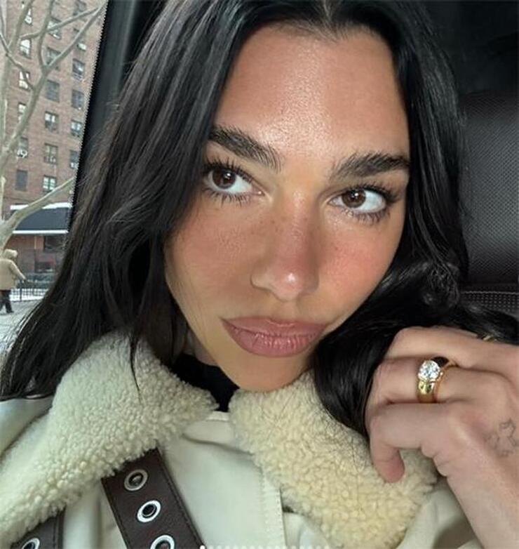 Dua Lipa ve Callum Turner nişanlandı! Yüzüğü takıp balayına çıktılar – Televizyon Haberleri