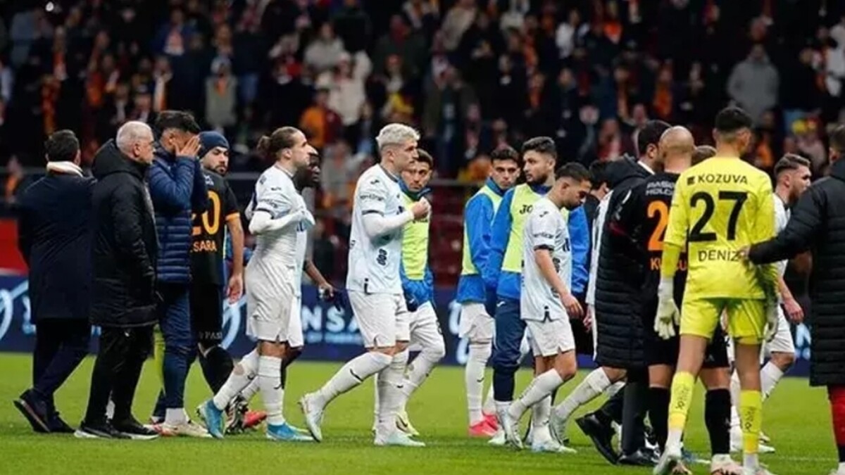 Adana Demirspor'a PFDK'dan ceza: Hükmen mağlubiyet ve üç puan silme!
