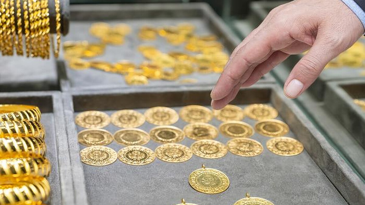 Altın fiyatları için uyarı: Trump'ın politikaları ve enflasyon endişeleriyle dalgalanıyor