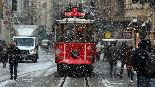 Ankara ve İstanbul'da kar yağışı uyarısı! Meteorolojiden önemli açıklama