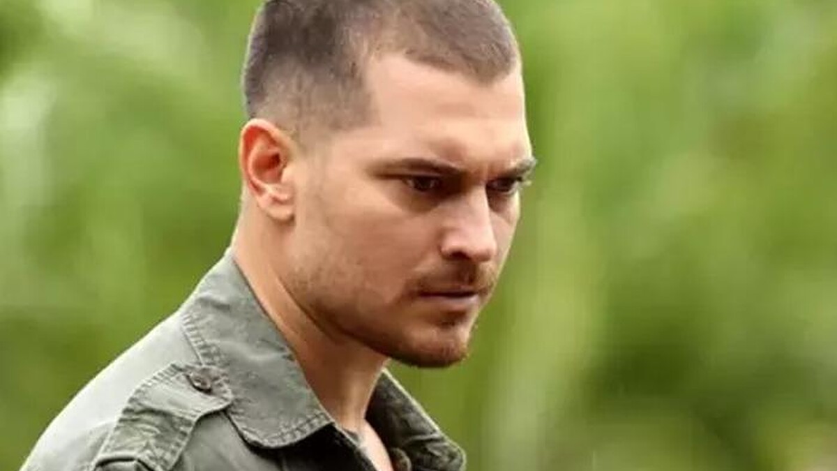 Çağatay Ulusoy'un Eşref Rüya'daki mafya imajı sosyal medyayı salladı