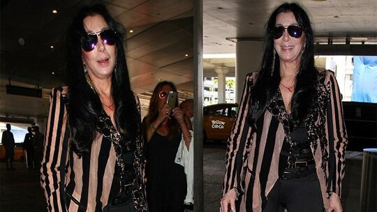 Cher'in genç sevgilisi ailesini unuttu!