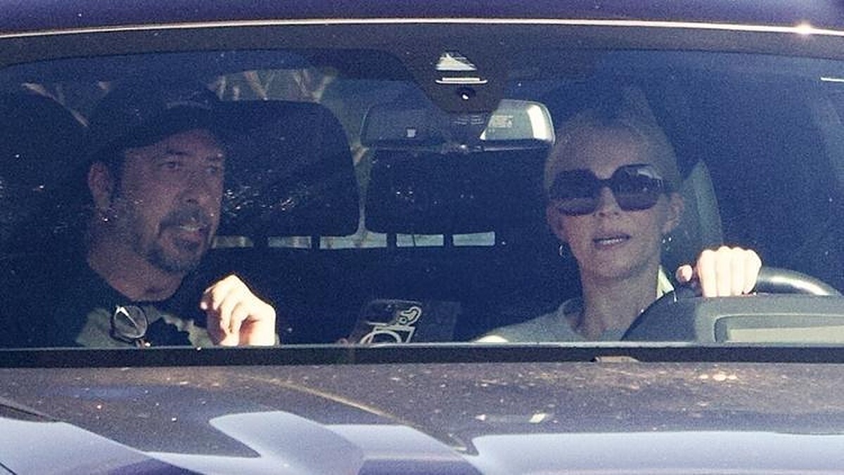 Dave Grohl'un aldatma skandalı ve yasak aşk çocuğu haberleri magazin dünyasını salladı: İşte son durum!