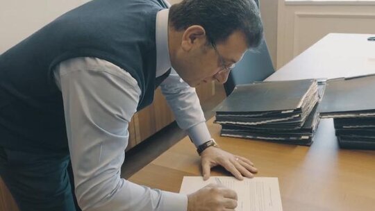 Ekrem İmamoğlu CHP Cumhurbaşkanı adaylığı için başvurusunu yaptı