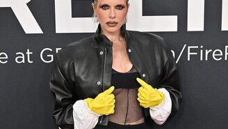 Grammy 2025'te Kanye West'in Eski Aşkı Julia Fox'un Cesur Kıyafeti Olay Yarattı