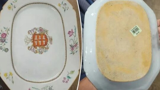 İkinci el mağazasından aldığı tabağın gerçek değerini öğrenince şaşırdı: Değeri 4400 dolara kadar çıkıyor!