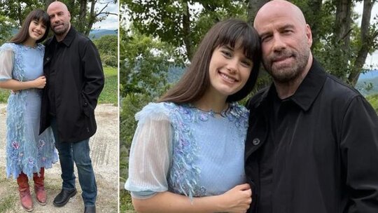 John Travolta'nın kızı Ella Bleu, modellik kariyerinde büyük başarı elde ederek babasını gururlandırıyor.