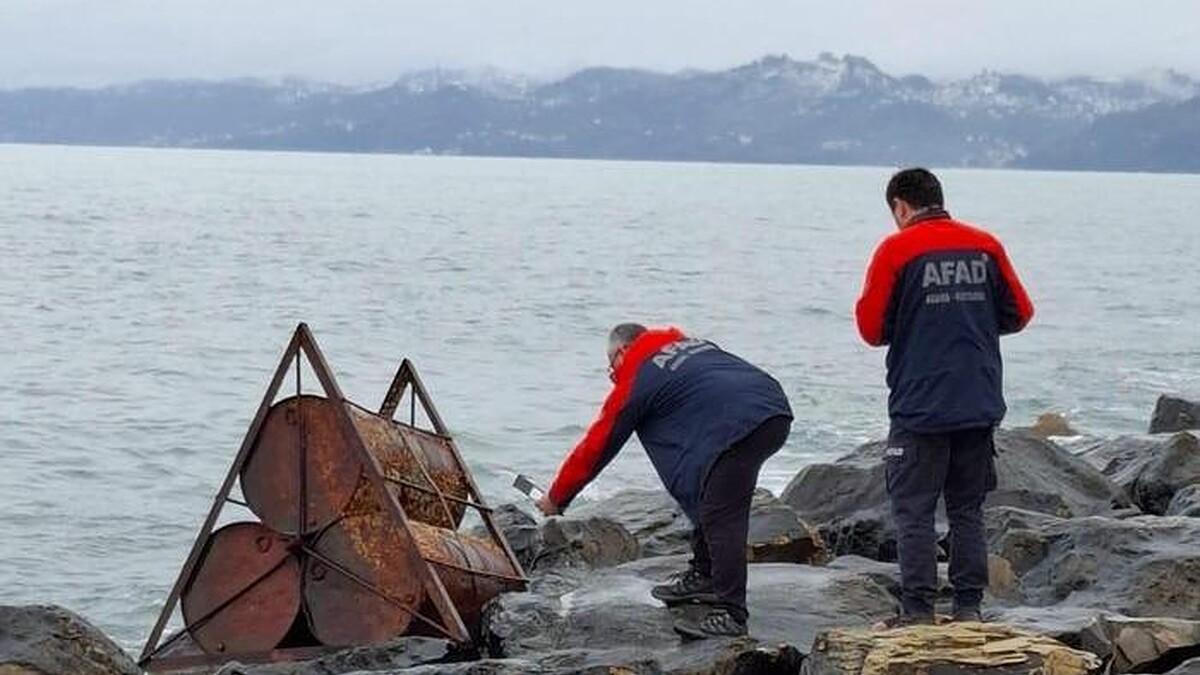 Ordu sahilinde kimyasal madde taşıyan varil alarmı!