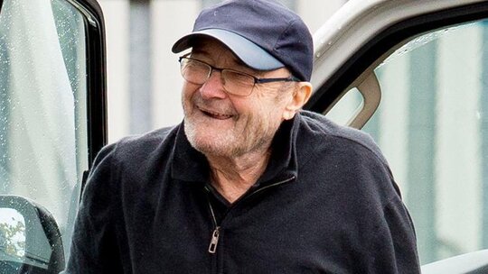 Ünlü müzisyen Phil Collins sağlık sorunlarıyla boğuşuyor