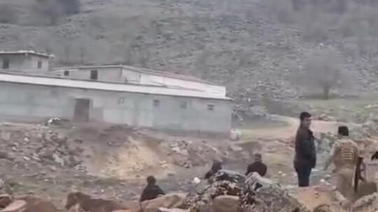 Diyarbakır'da silahlı kavga: 2 ölü, 5 yaralı! Jandarma olaya müdahale etti